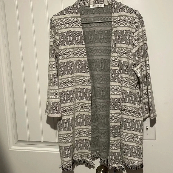 Tunic Cardigan with fringes - Picture 1 of 3